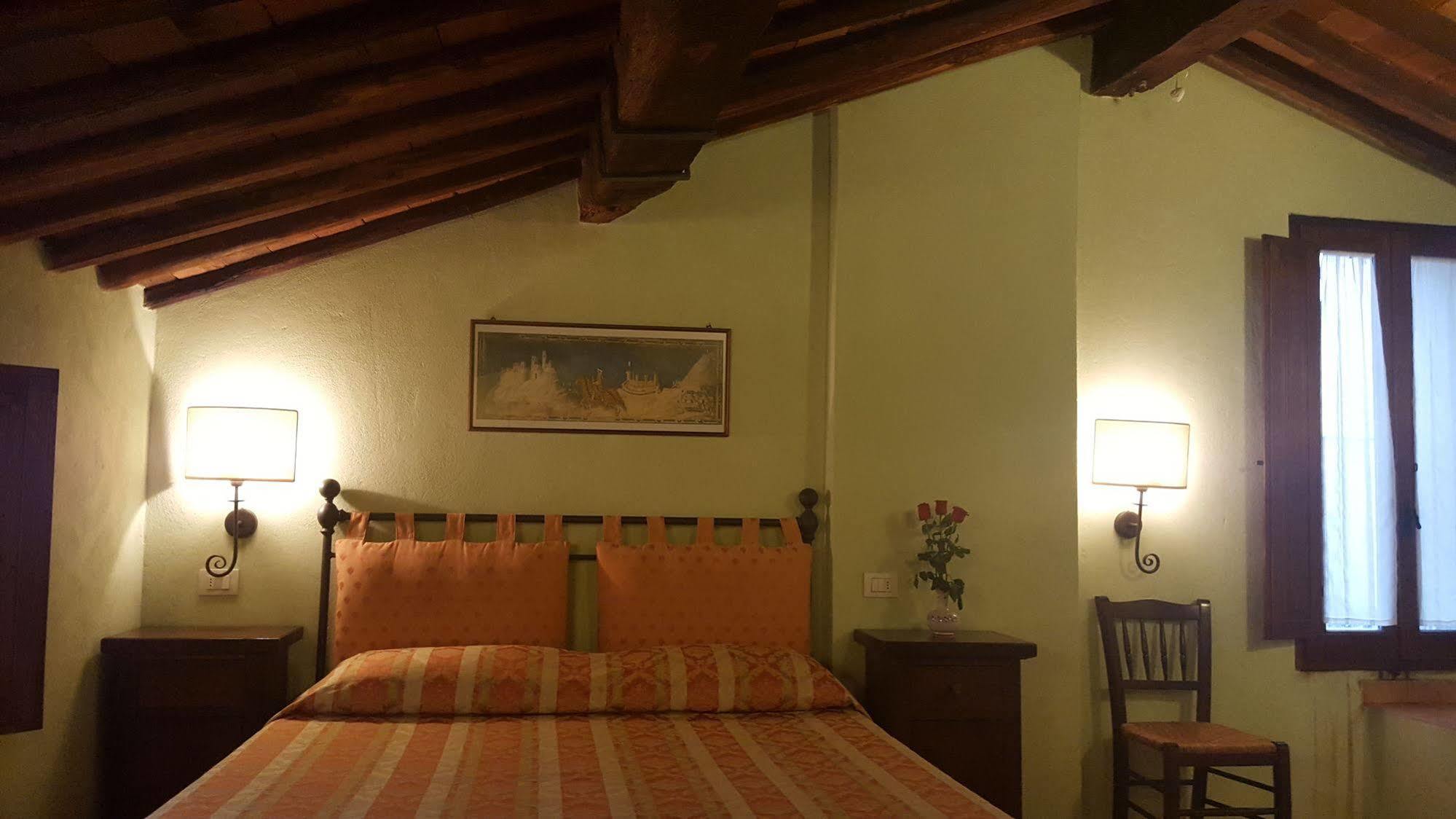 Locanda Nel Cassero Civitella Marittima Exterior foto